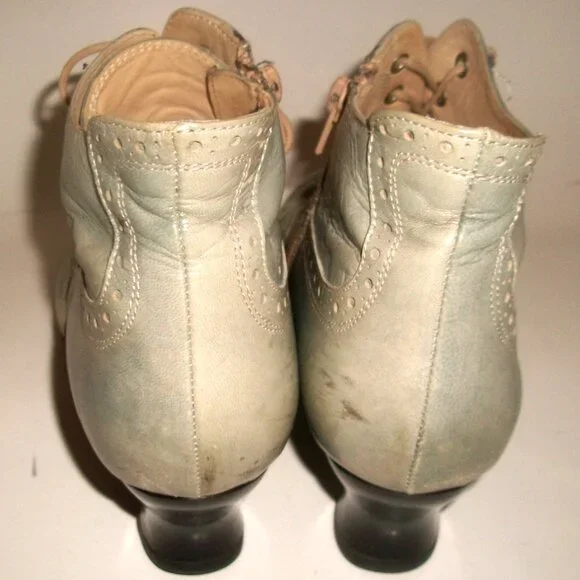 Vintage Handmade Lace-Up Side-Zip Low Heel Italian Boots with a Story 10M - Picture 5 of 8